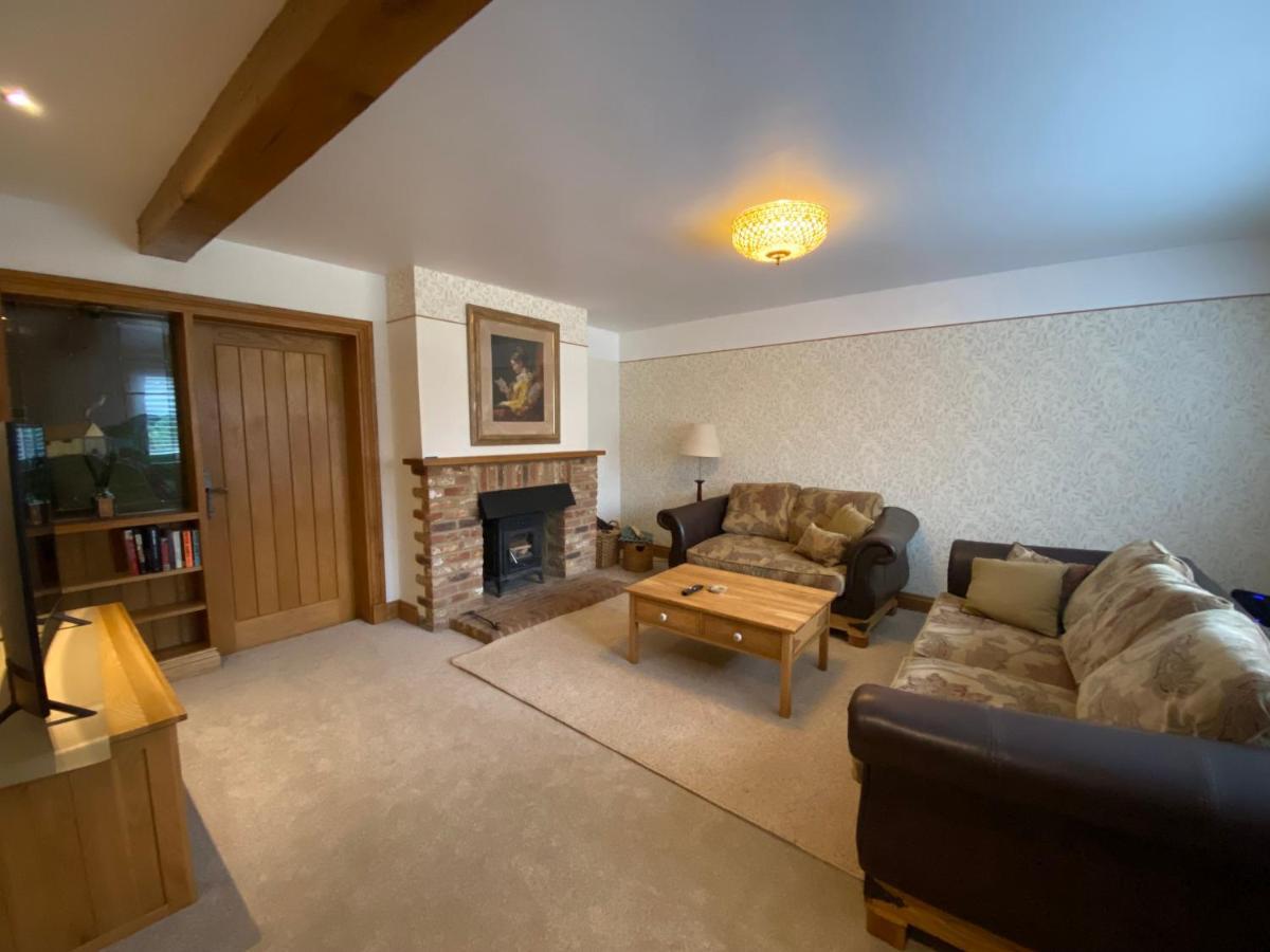 Mulberry Cottage Near Goodwood Chichester Extérieur photo